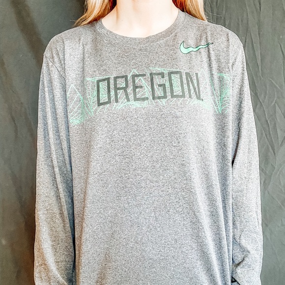 Nike Other - Nike oregon ducks long sleeve
